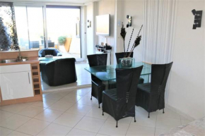 Studio 73, Héliopolis E au village naturiste